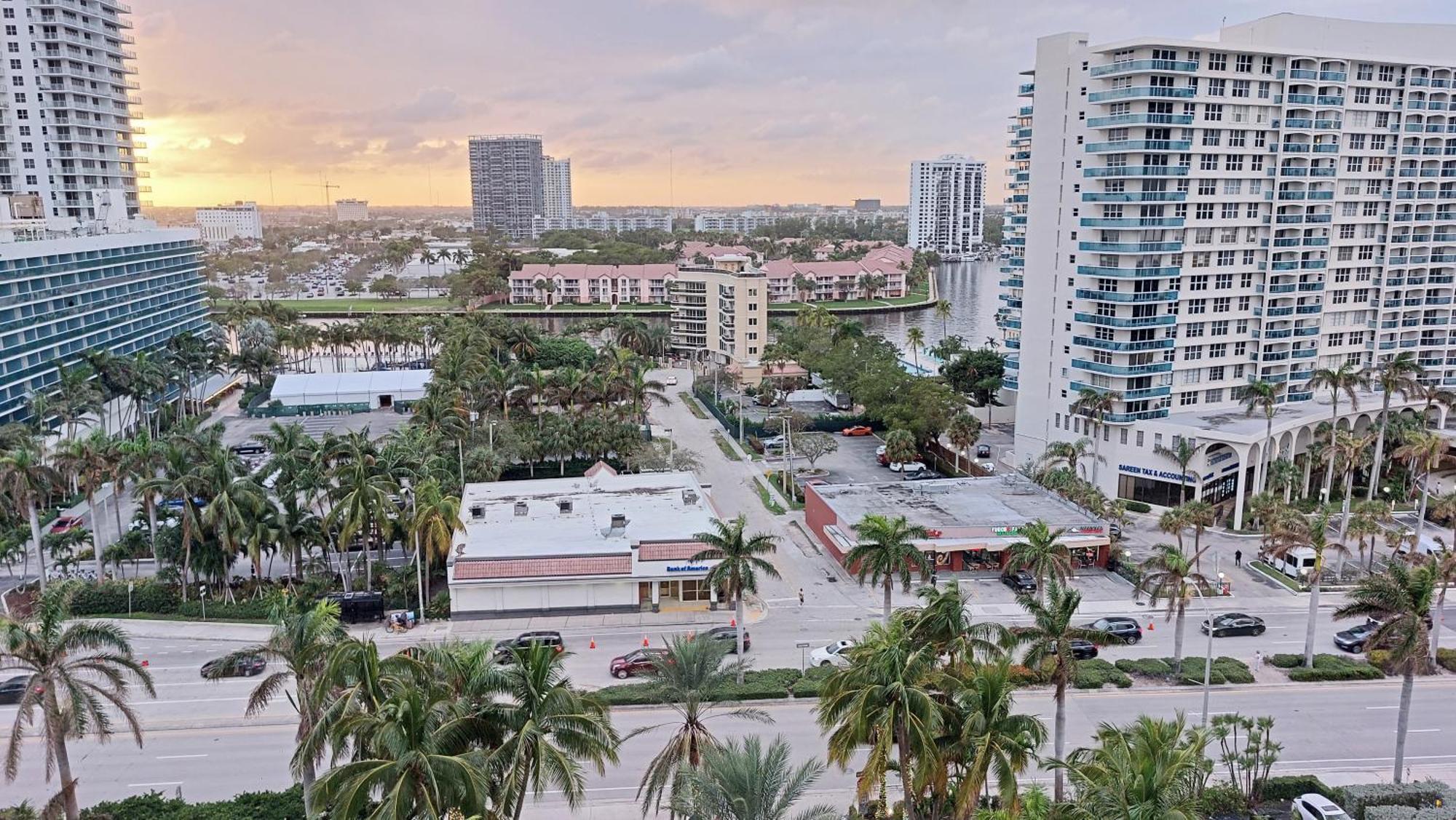 The Tides Apartments On The Beach Hollywood Exterior photo