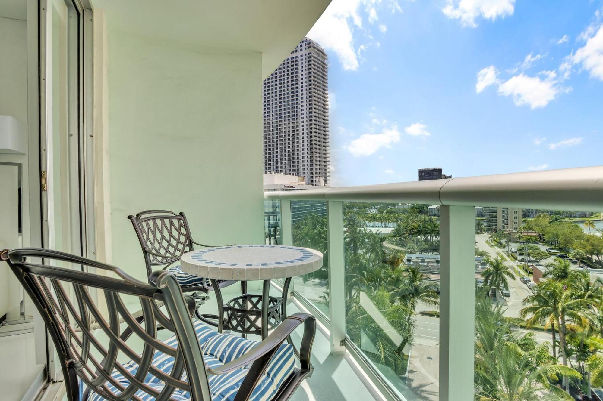 The Tides Apartments On The Beach Hollywood Exterior photo