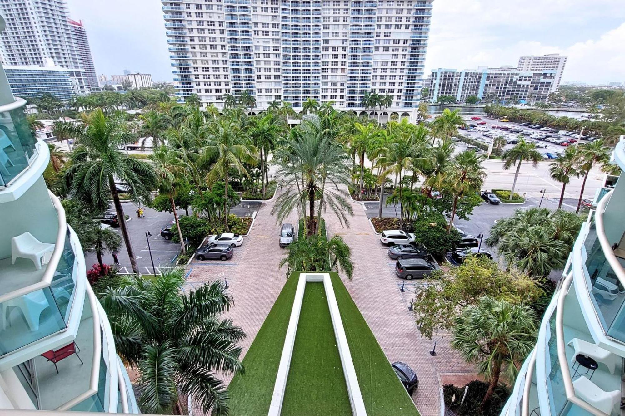 The Tides Apartments On The Beach Hollywood Exterior photo